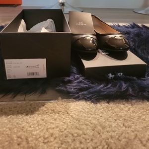 BLACK COACH FLATS